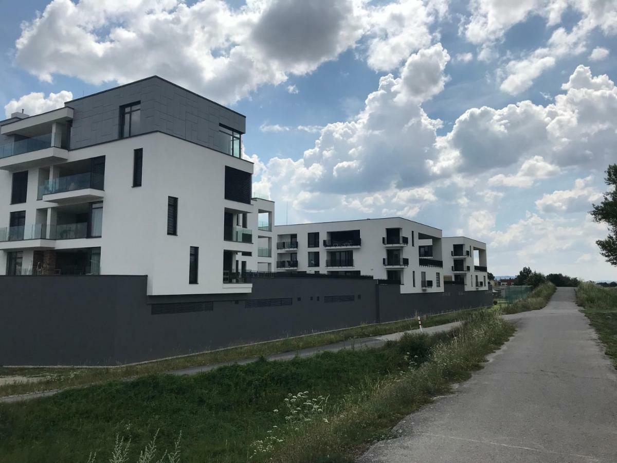 Greenbay Golf Apartments Trencin Exterior photo